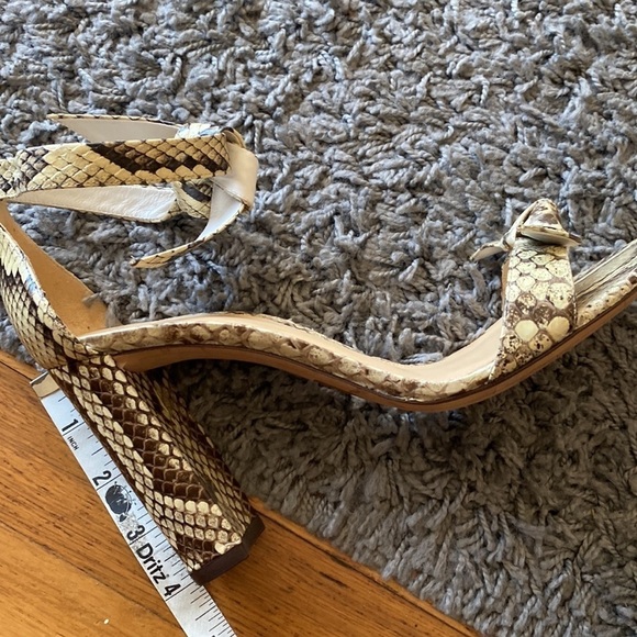Alexandre Birman Clarita Bow Python Block Heel Sandals Size 40 - Picture 14 of 14